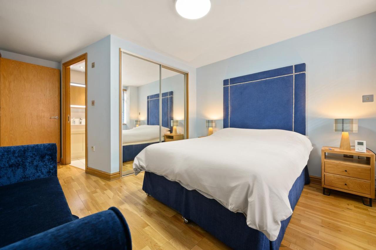 Lovely 2 Double Bedroom Flat With Patio Manchester Kültér fotó